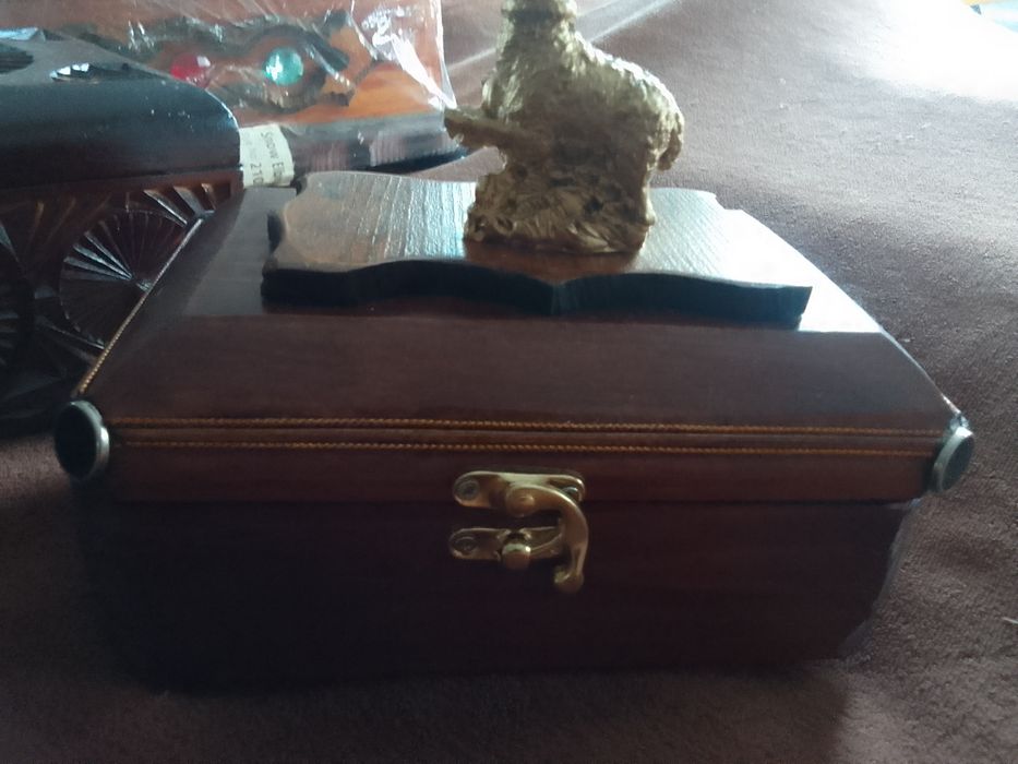 Продам сувениры новые