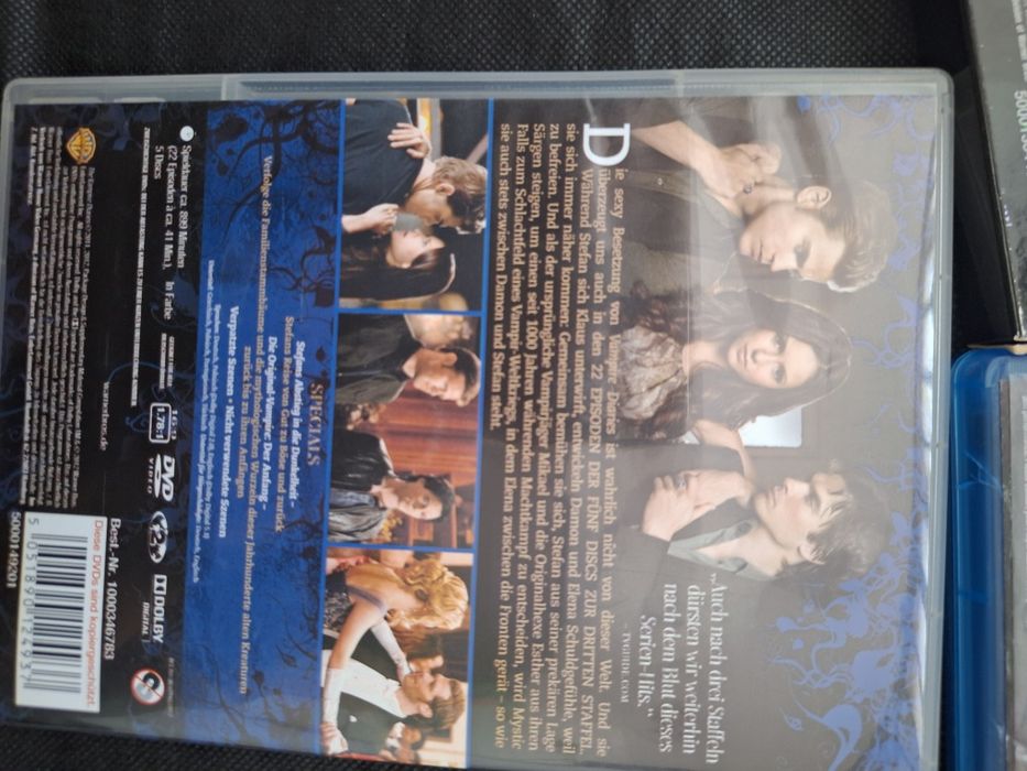 Дневниците на вампира/The Vampire Diaries на DVD/Blu-ray