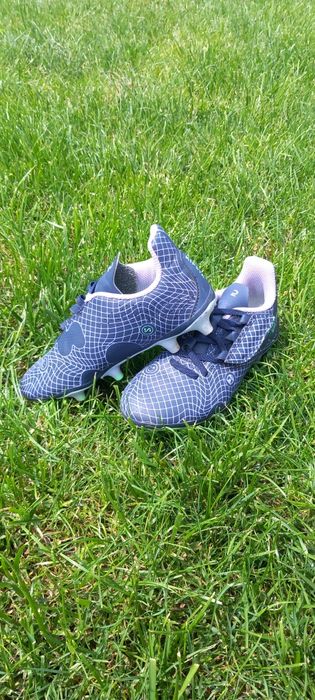 Ghete fotbal cu crampon în stare perfecta