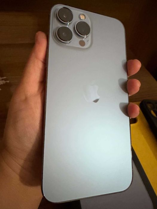 Продава се iPhone 13 pro Max като чисто нов никакви забележки по телефона никакви драскотини много запазен телефон