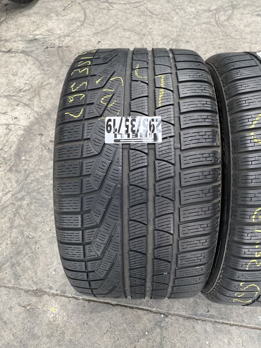 295/35/19 Pirelli