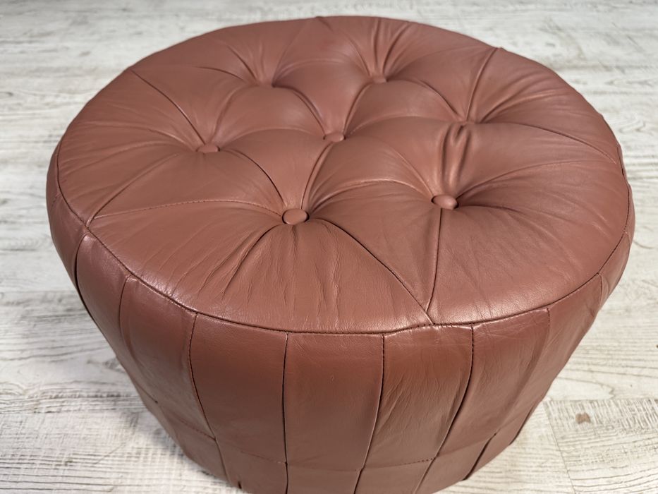 Кожена табуретка-пуф Р344-2