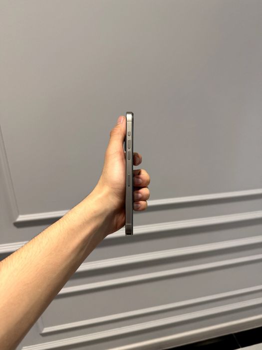 Iphone 15 Pro Max srocno sotiladi