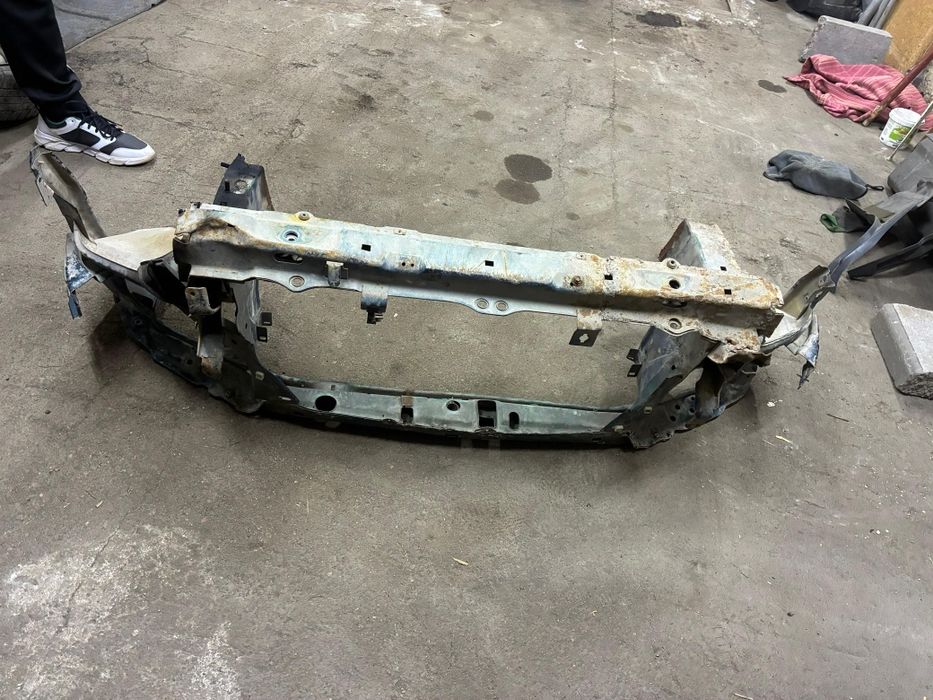 Продам телевизор на opel omega b