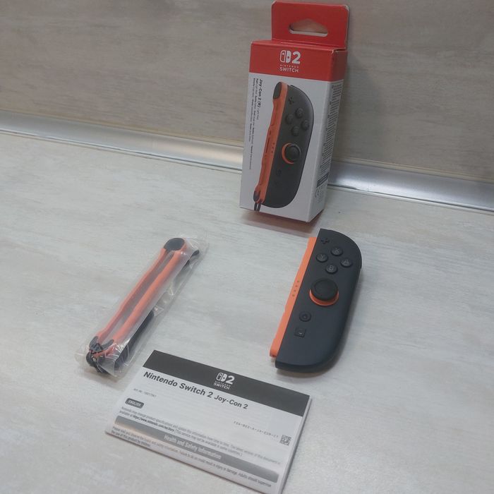 Оригинален Десен Контролер Joy-Con 2 за Nintendo Switch 2 (Light Red) • Пълен комплект с кутия
