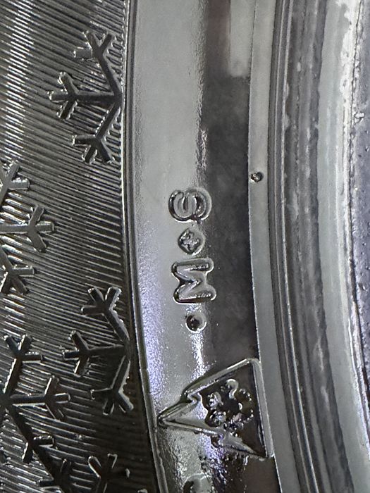 215/55/17 пара все сезонные шины M+S