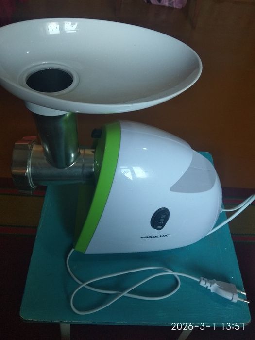 Электромясорубка,новая ,в упаковке