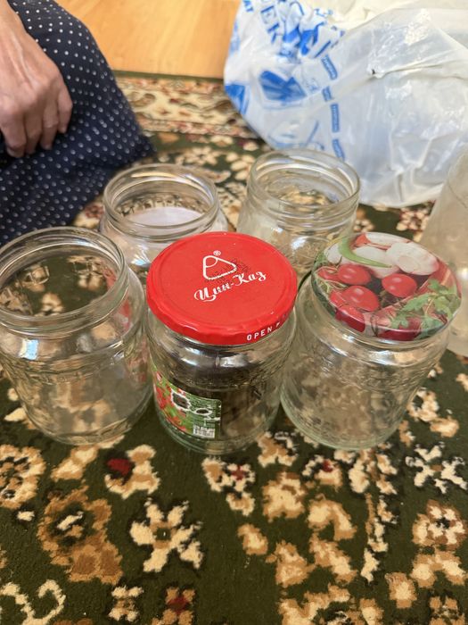 Отдам даром банки