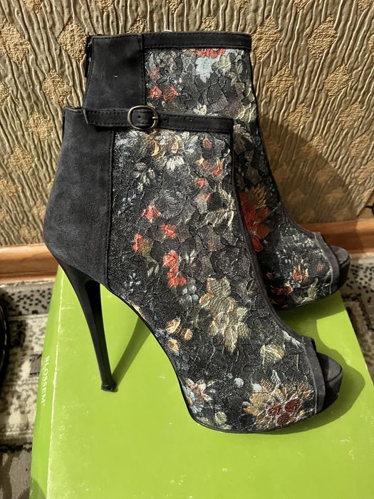 Продам обувь женскую