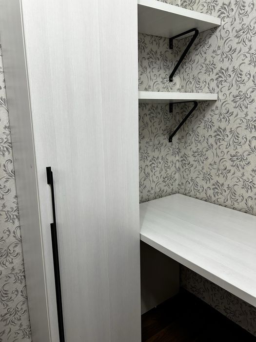 Стол компьютерный или писменный