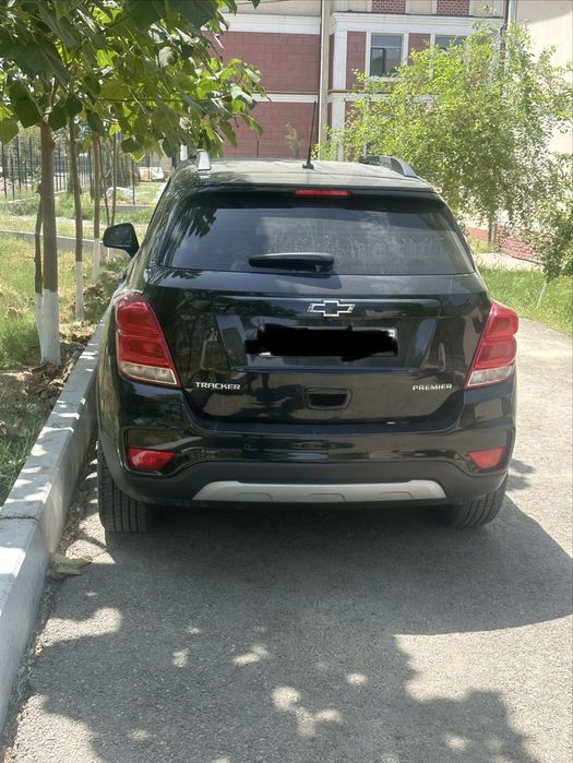 Tracker 1 Premier