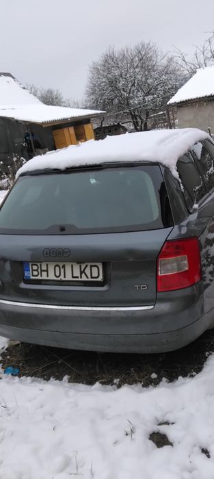 Vând Audi A4,motor 1,9 ,mașină este din anul 2008.