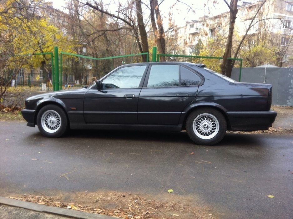 Центральные колпачки на 5 стиль  от БМВ Е34