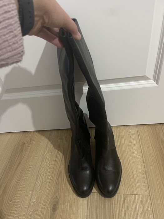 Cizme negre din piele