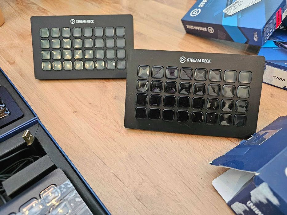 19 - броя Elgato Stream Deck за части