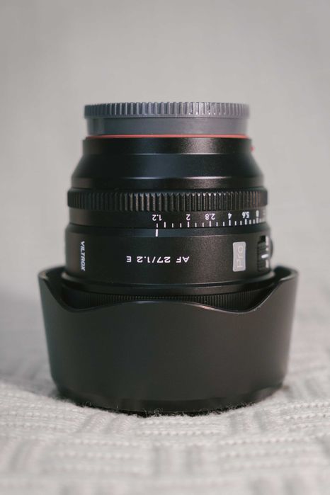 Объектив Viltrox AF 27mm Pro f/1.2 для Sony E