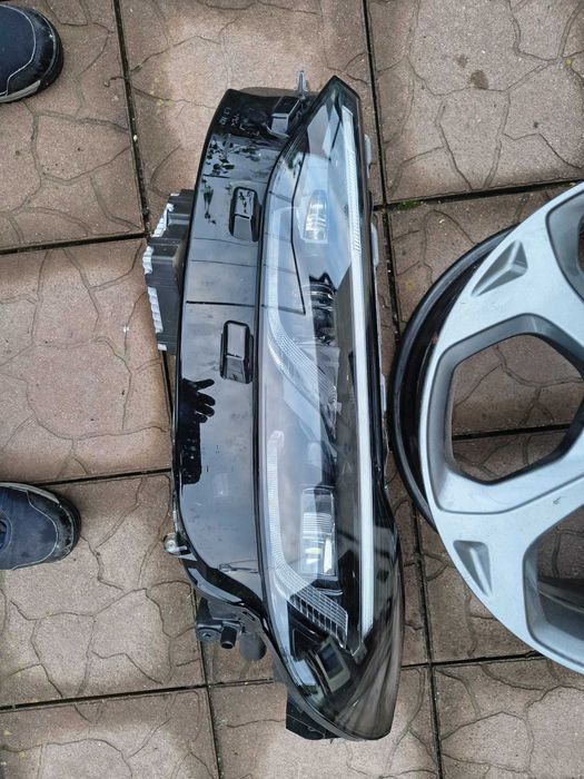 Far stanga MATRIX Full Led Ford Kuga decembrie 2025,Jantă aliaj R18 decembrie 2025