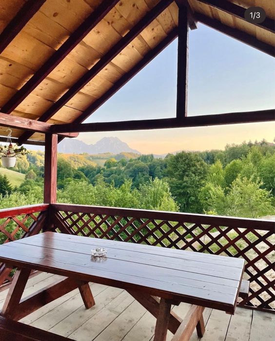 Cabana de închiriat la munte cu ciubăr! ()