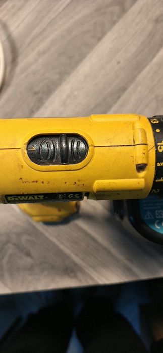 Винтоверт DEWALT