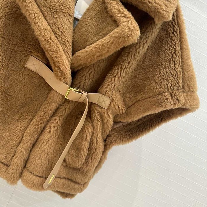 Jacheta Max Mara - calitate premium prezentare completa