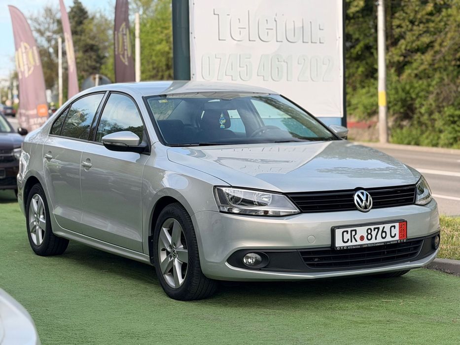 Volkswagen Jetta Volkswagen Jetta și în Rate