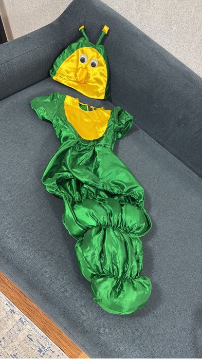 Продам костюмы для девочки