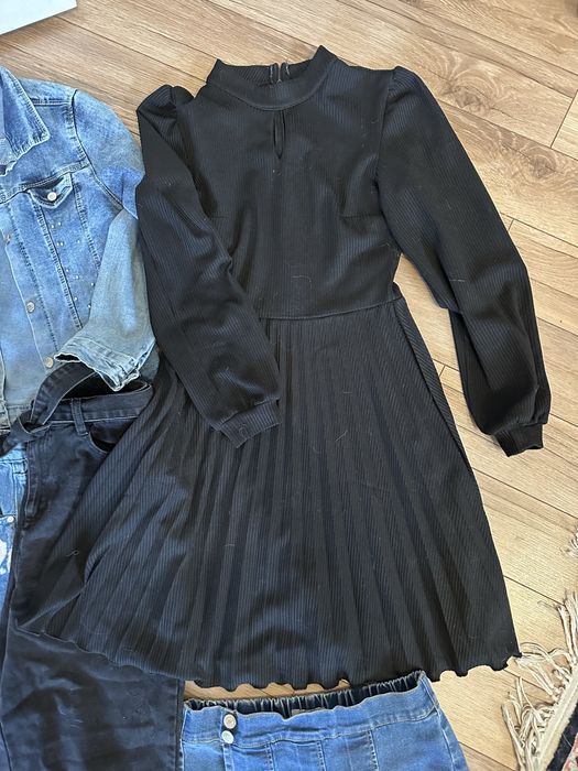 Комплект одежды для девочки на 12-14 лет