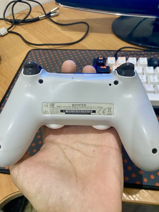 Пс 4 джойстик продам новый