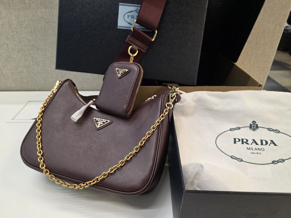 Сумка Prada Re-Edition бурбунди