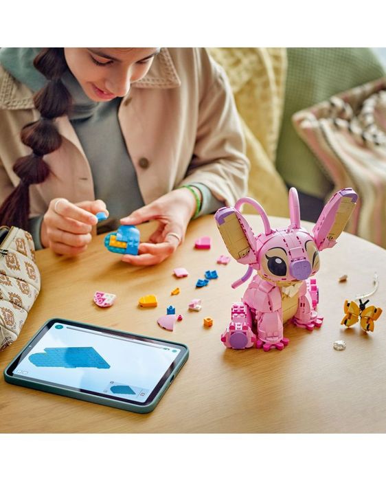 Чисто ново и неотваряно LEGO DISNEY Конструктор на ANGEL (