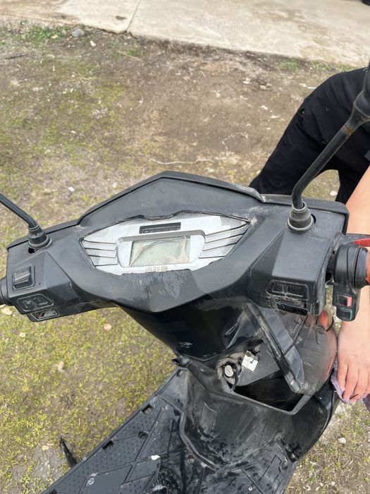 Электро мопед едет минусы в описании