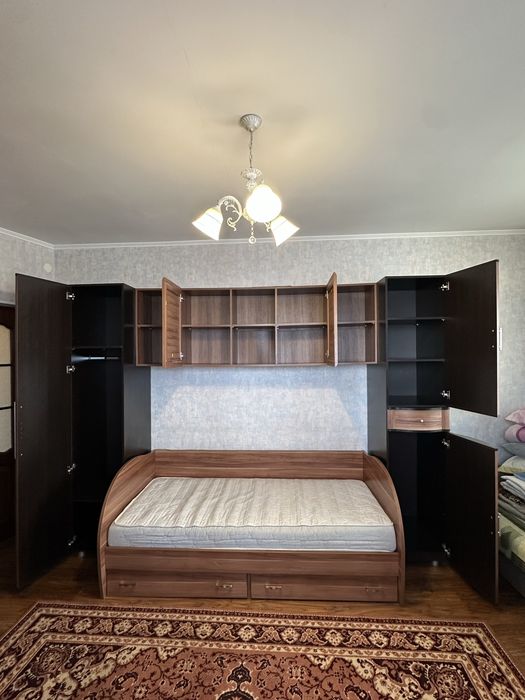Продам мебель в спальню подростковая