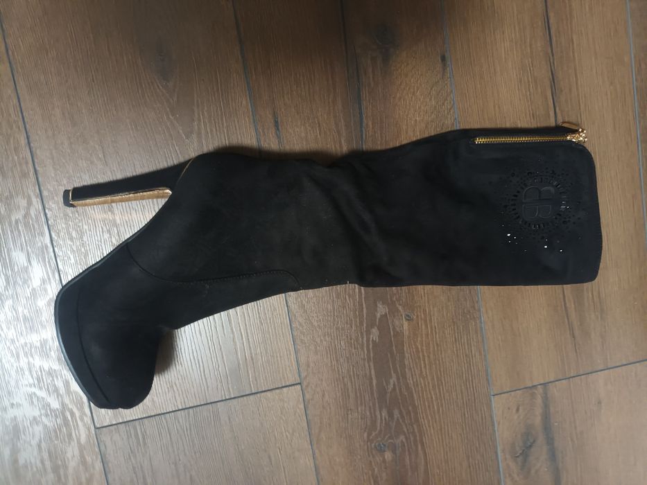 Велурени черни  ботуши