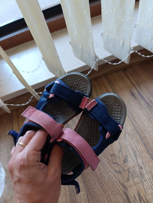 Детски сандали Geox