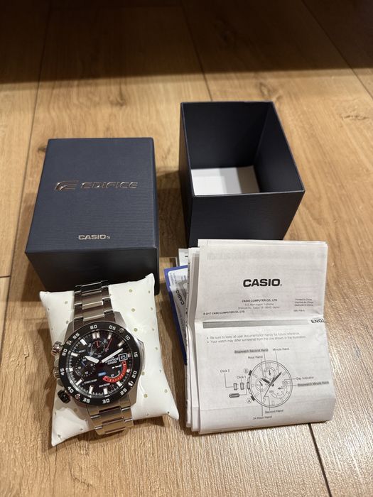 Ceas Casio Edifice EFR-558DB-1AVUDF