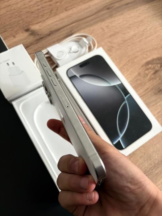 Айфон 16 про макс обмен