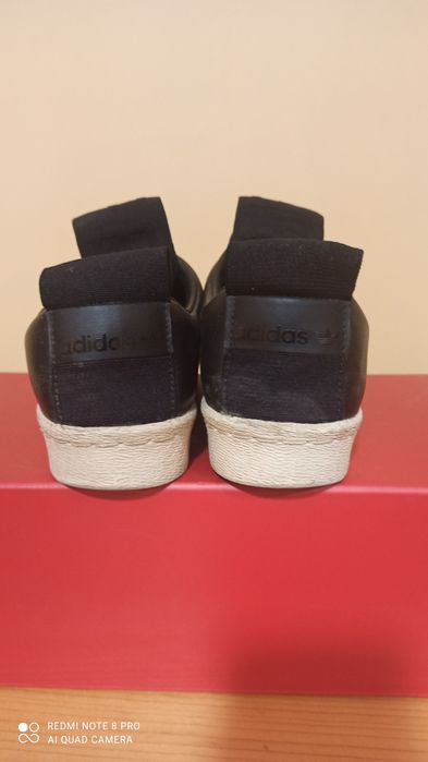 Черни сникърси Adidas. Номер 37. Естествена кожа.