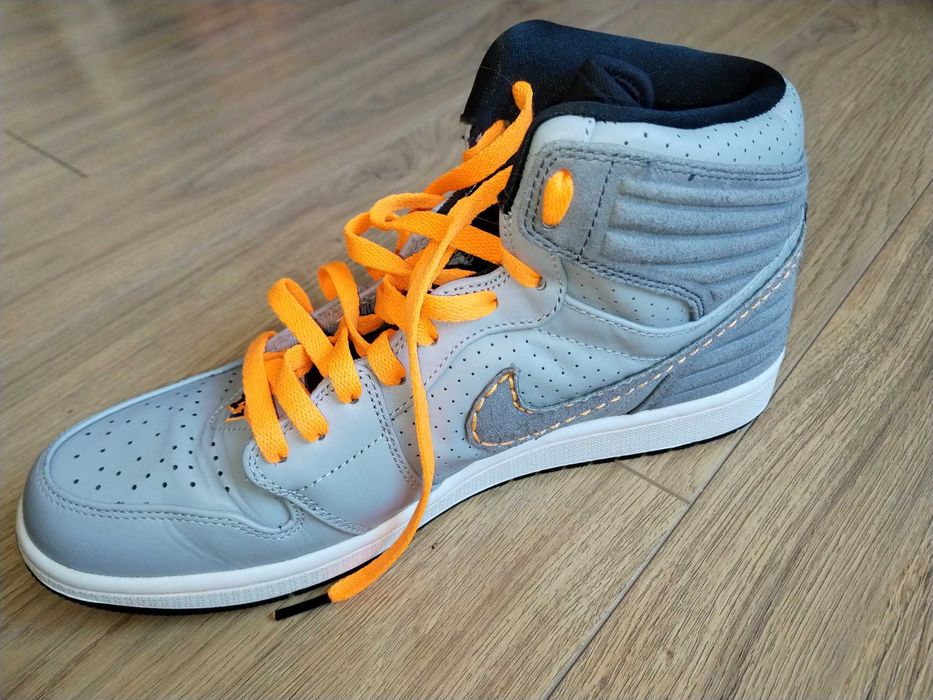 Nike Air Jordan 1 Retro 93 Bugs Bunny Мъжки Кецове Номер 44.5