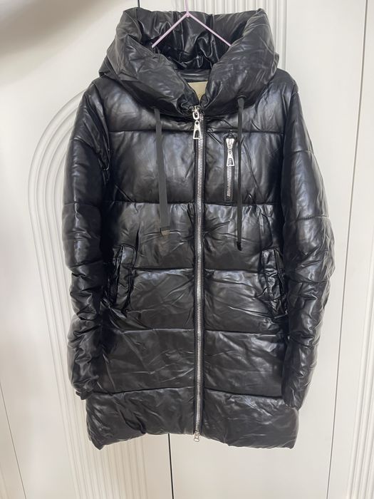 Продам зимний пуховик