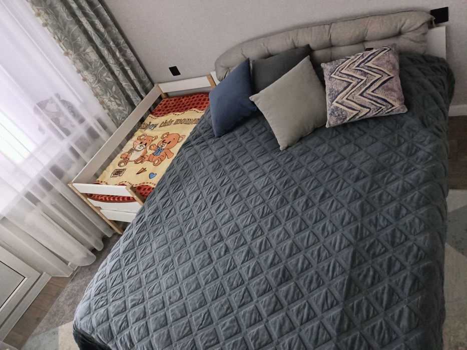 Приставная кроватка