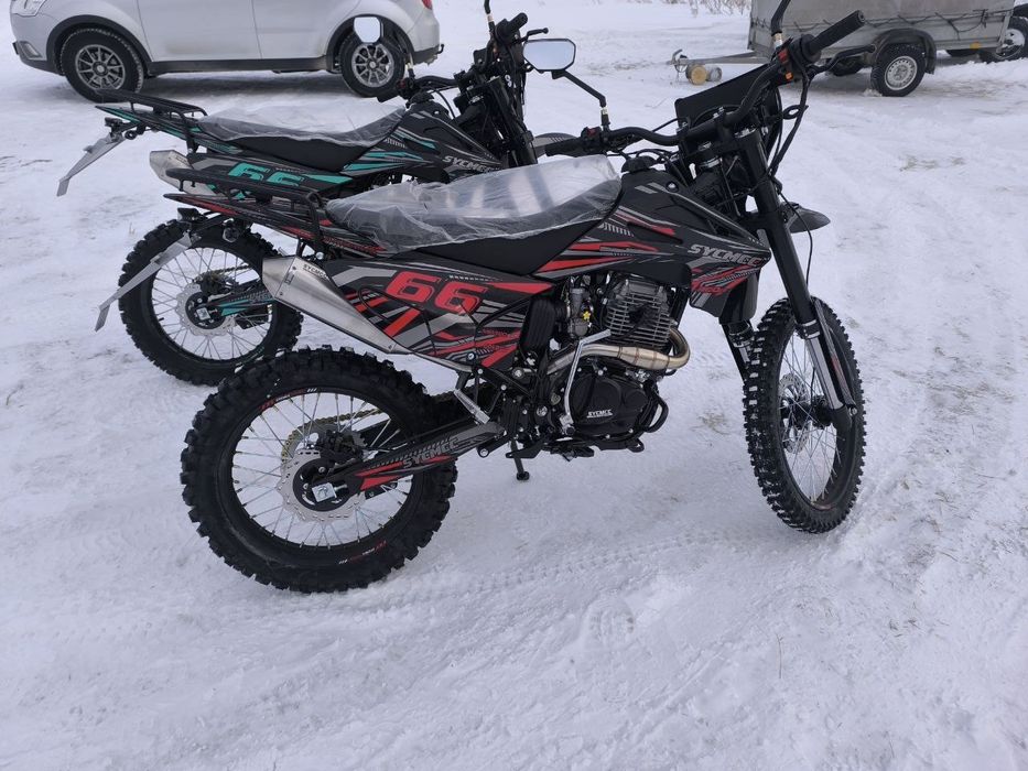 Мотоцикл эндуро.