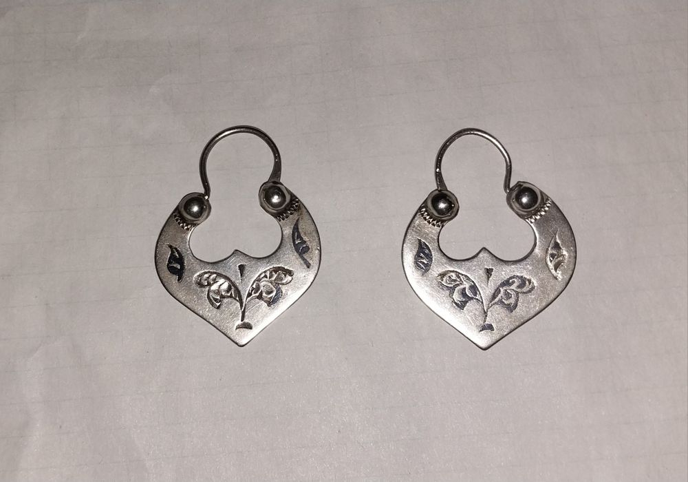 Серьги чистый серебро ручная работа.