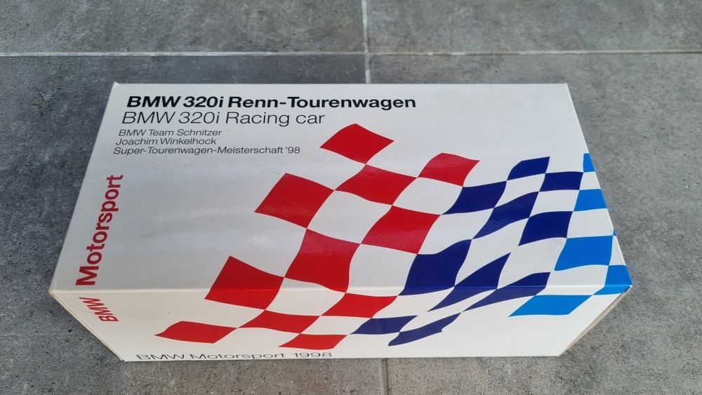 UT 1998 BMW 320i Racing Car Team Schnitzer Winkelhock 1:18
