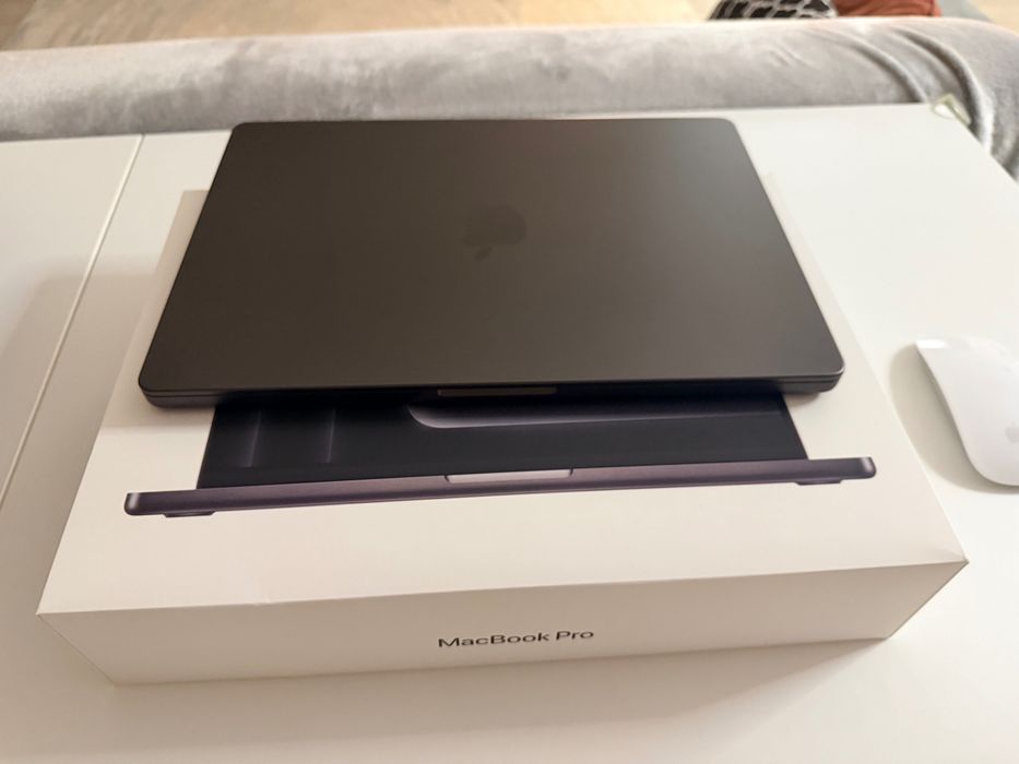 macbook pro 16 i9 second hand si noi de vanzare • Anunturi • OLX.ro