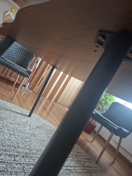 Трапезна маса неразтегателна