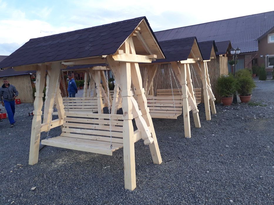 Porti maramuresene, foisoare ,leagane ,casute si terase din lemn