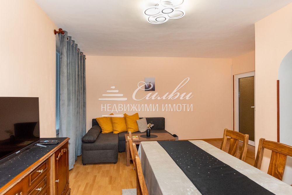 Дава се под наем Двустаен апартамент в Шумен, Херсон - 68 кв.м за 357 € - Снимка #1