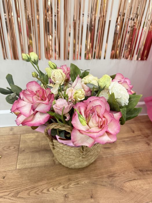 Букет цветов в корзинке