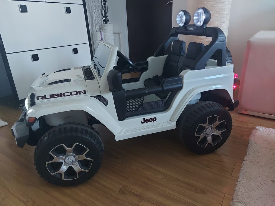 Masinuta electrica 4x4 Jeep Wrangler RUBICON