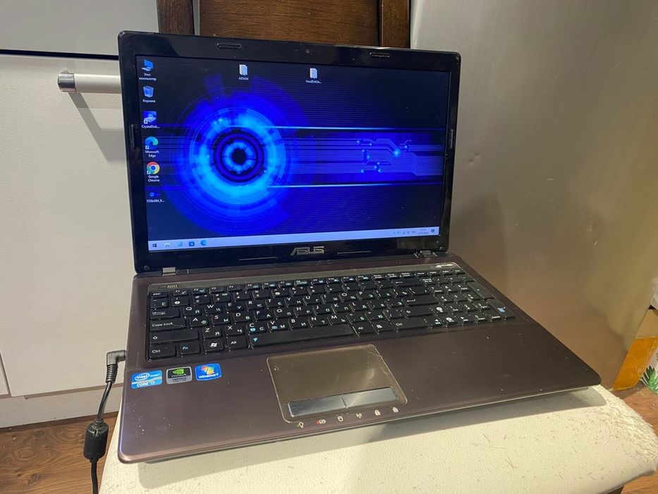 ASUS intel core i7/Nvidia GeForce/ozu 8GB/SSD